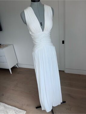 White Plunging V-Neck Ruched Waist Maxi Dress Super Flattering